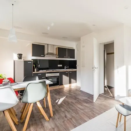 Zur Altstadt * Montjoie